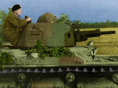 Sfotografowany czołg to Renault R-40, mnóstwo takich maszyn trafiło do brygady gen. Maczka już po ataku Niemiec na Francję.